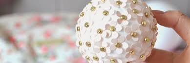 Boules en polystyrène de tailles variées (30 à 150 mm) pour des créations sans limite. Mariage Polystyrene L Alliance Deco Tres Originale