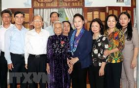 Ngọc , 28 tuổi, đà nẵng. Chá»§ Tá»‹ch Quá»'c Há»™i Nguyá»…n Thá»‹ Kim Ngan Lam Viá»‡c Táº¡i Tá»‰nh Binh Thuáº­n