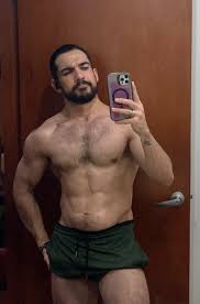 Gerardo X- exhibición sin filtros en Twitter