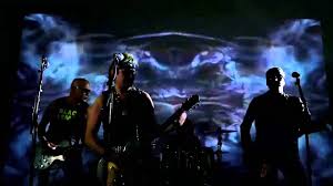 Livin' la vida loca, baby one more time, i want it that way и другие песни. The Fox Black Ingvars Shazam