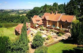 The cottages uk directory is a huge online directory of self catering holiday cottages available to rent throughout the uk. Luxury Holiday Cottages In Chipping Norton Heath Farm Holiday Cottages