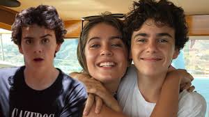 Jack dylan grazer was born in los angeles, california, to parents angela lafever and gavin grazer. Girls Jack Dylan Grazer Has Dated Youtube