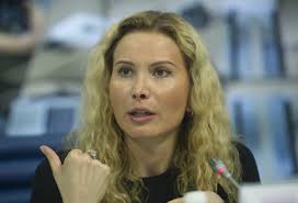 Диана дэвис трогательно поздравила глеба смолкина с особым событием. Eteri Tutberidze Do I Posle Plastiki Foto