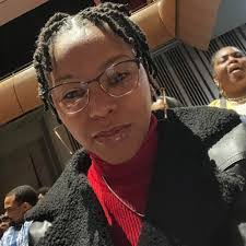 Rochelle Gee's Instagram, Twitter & Facebook