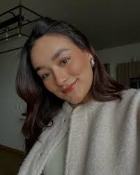 TRISHA LEE (@trishaleeb) • Instagram photos and videos