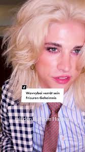 @iamwavvyboi hat VOGUE gezeigt, wie er seine voluminöse Anime-Frisur  kreiert und seine liebsten Beauty-Produkte verraten. #voguegermany  #voguebeauty #wavyboy #wavyhair #waveshair #hairvolume ...