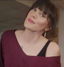 Eileen Monks's Instagram, Twitter & Facebook