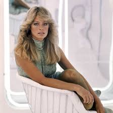 Ah, the lovely farrah hit our screens in 1976 courtesy of charlie's angels. Learn The Latest Farrah Fawcett Approved Tiktok Trend Cr Fashion Book