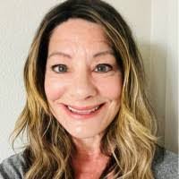 Angie Kirk's Instagram, Twitter & Facebook