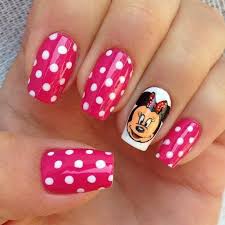 Procura limpiar bien cada parte de las uñas para que el esmalte se quede por mucho tiempo y no olvides que tenemos más diseños para ti en un solo lugar. Unas Decoradas De Mimi Mouse Novocom Top