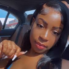 Gracie Nino's Instagram, Twitter & Facebook