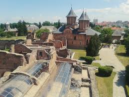 Există multe locuri de vizitat despre care nu ai auzit până acum. De Ce Ar Trebui Sa Vizitezi Orasul Targoviste Simona Giosu