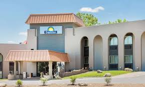 See 939 traveler reviews, 434 candid photos, and great deals for days inn & suites by wyndham galveston west/seawall, ranked #28 of 57 hotels in galveston and rated 3.5 of 5 at tripadvisor. Days Inn By Wyndham West Des Moines Ab 44 Hotels In West Des Moines Kayak
