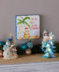 There are an amazing collection of beach themed christmas decorations suited for different uses and needs. 7 Coastal Christmas Decorating Ideas For Your Living Room The Lakeside Collection