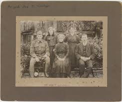 Photograph, Thomas and Alice Winton with family; Unknown photographer;  1916; RI....