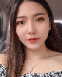 Vikki Tan's Instagram, Twitter & Facebook