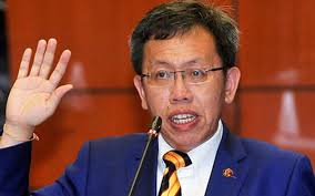 Ahmad syadi mahmood zuhdi wan azman wan ahmad rafdzah ahmad zaki jeevitha mariapun rosli mohd ali norashikin md sari muhammad dzafir ismail sim kui hian. 2020 Budget Malaya Centric Says Sarawak Minister Free Malaysia Today Fmt