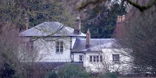 Breaking news headlines about meghan and harry, linking to 1,000s of sources around the world, on newsnow: Prince Harry And Meghan Markle Repay The Cost Of Frogmore Cottage Renovations Architectural Digest