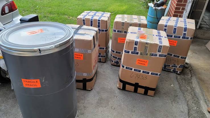 Envíos de cajas y tanques a República Dominicana - Max's Shipping Express