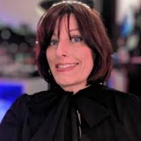 Carrie Lecompte's Instagram, Twitter & Facebook