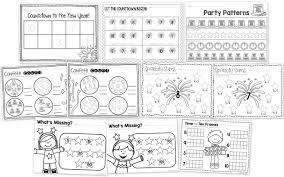 10 New Year S Themed Math Printables Kindergarten Worksheets New Years Activities Kindergarten