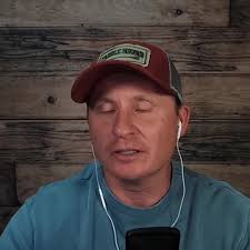 A funny story from Gabbie Tash about Bailey Hyatt and the first girls  triple heli in a tournament. Don't miss tomorrows episode!  #theskishowpodcast...