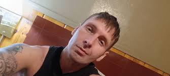 I'm Roy I'm 34 in feds hit me up