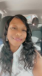 Hi pretty ladies!!! 🤍 I'm Diane, but feel free to call me whatever you  like. I'm 22, from TX, and I'm looking for friends