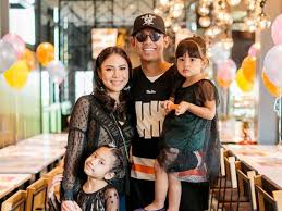 Make social videos in an instant: Gambar Meriah Sekitar Majlis Sambutan Hari Jadi Anak Nabil Ahmad Media Hiburan