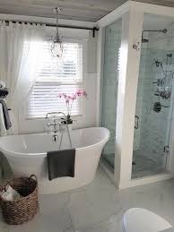 31 Design Ideas That Will Make Small Bathrooms Feel So Much Bigger Bathrooms Bigger Desi In 2020 Bathroom Styling Bathroom Remodel Master Trendy Bathroom