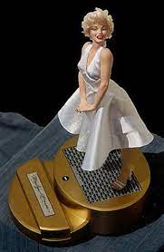 Considering the age, minor scratches, barely visible fabric discoloration imperfection on the doll, see. Marilyn Monroe Animated Talking Telephone Marilyn Monroe Marilyn Monroe