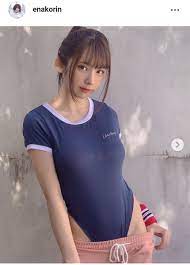 えなこ、Ｔシャツ風水着＆ショーパン姿に「可愛すぎる～」「一緒に走りたい」の声 : スポーツ報知