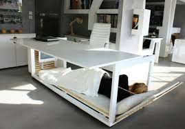 Dieser verwandlungskünstler macht im handumdrehen aus e. Originelles Schreibtisch Bett Von Studio Nl Einzigartiges Design