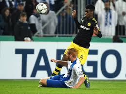 Borussia dortmund have signed aik's highly rated teenager alexander isak for €10m (£8.65m). Alexander Isak Angreifer Von Borussia Dortmund Besteht Erste Bewahrungsprobe Mit Bravour Kicker