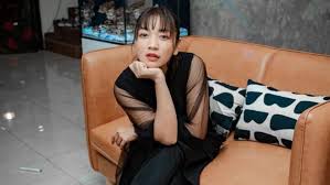 16.02.2022 · hesti purwadinata bisa disebut sebagai artis yang memiliki paras jelita yang selalu natural dan fresh. Dari Presenter Ke Komedian Ini Tantangan Yang Harus Dihadapi Hesti Purwadinata