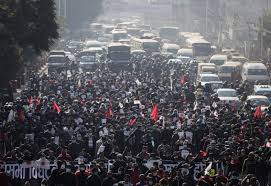 عرب أوكرانيا يؤيدون قرار السعودية بالتعليق المؤقت للعمرة والصلاة بالحرمين الشريفين. Ù…Ø¦Ø§Øª Ø§Ù„Ù…ØªØ¸Ø§Ù‡Ø±ÙŠÙ† ÙŠØ­ØªØ¬ÙˆÙ† Ø¹Ù„Ù‰ Ù‚Ø±Ø§Ø± Ø±Ø¦ÙŠØ³ ÙˆØ²Ø±Ø§Ø¡ Ù†ÙŠØ¨Ø§Ù„ Ù„Ø­Ù„ Ø§Ù„Ø¨Ø±Ù„Ù…Ø§Ù† Rt Arabic