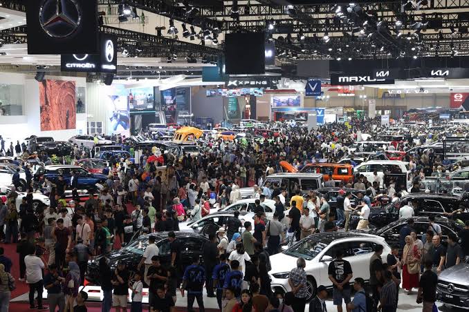GIIAS booth