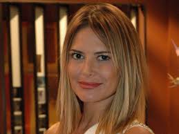 Eu me cuido. Mulher deve ser feminina e vaidosa, principalmente quando  trabalha na tevê.” Carla Regina Freitas Cabral, atriz, no ar em Cidadão  Brasileiro