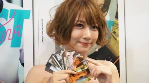 書展2018】Rose Ma初次寫真造型百變對付跟蹤狂自有妙計？