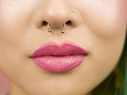 Excellent advice for anyone considering a piercing, well done. Nose Piercing Leaves 21 Year Old Woman Paraplegic