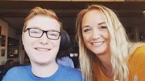 Declan Spencer's Instagram, Twitter & Facebook