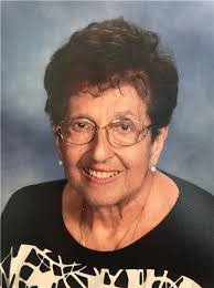 Elizabeth Dombrowski's Instagram, Twitter & Facebook