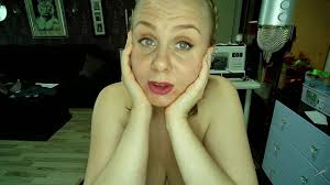 Houseiwfe & Blowjob - Full video in Only Fans