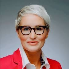 Dorothy Nowlin's Instagram, Twitter & Facebook