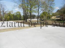 Este singura piscina cu apa. PrimÄƒria Suceava Nu Poate Schimba Terenul De Golf De La TÄƒtÄƒraÈ™i Cu Altul De Tenis