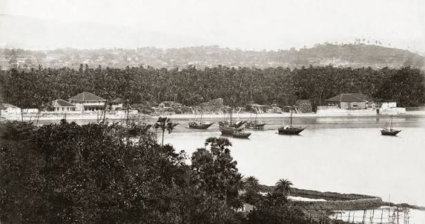 1855 India, Bombay. The Old Back Bay viewed from Malabar Hill.