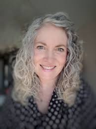 Joanne Olmstead's Instagram, Twitter & Facebook