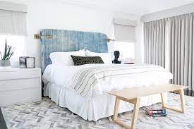 Maka perlu sedikit dekorasi untuk bikin suasana kamar rasanya kamar ini akan cocok dengan dirimu. 7 Trik Rahasia Menata Kamar Tidur Terlihat Selalu Rapi