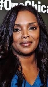 Maggie Looney's Instagram, Twitter & Facebook