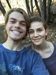 Husband Sees Familiar Face In Wife's Preschool Pic. -InspireMore.com